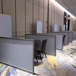 ผลงานบูธพาร์ทิชั่น หจก.ทูบี เรนทอล - 2