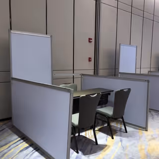 ผลงานบูธพาร์ทิชั่น หจก.ทูบี เรนทอล - 3